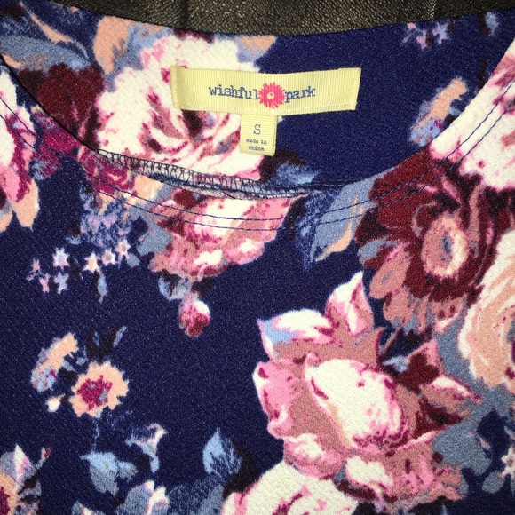 Flora design Blouse - Picture 3 of 3